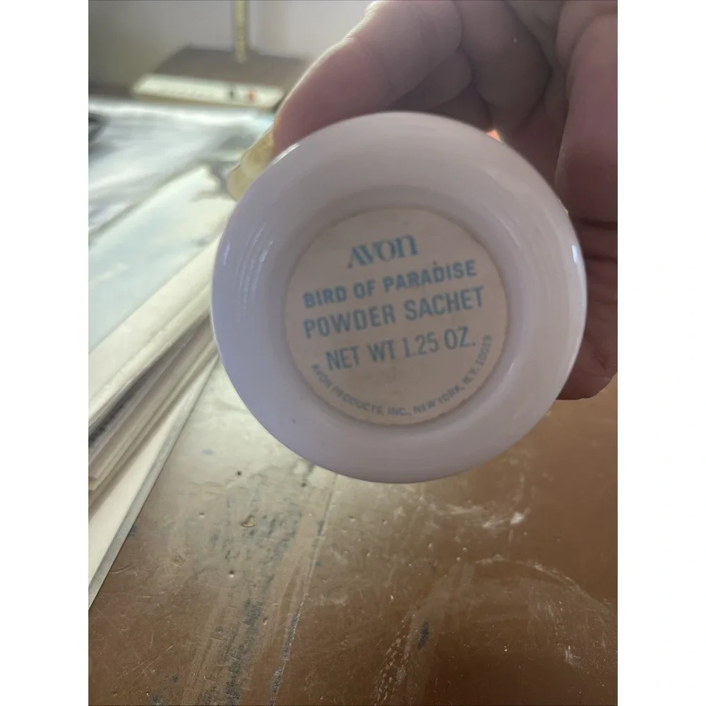 1970's Avon English Provincial Milk Glass Powder Sachet Jar Bird Of Paradise